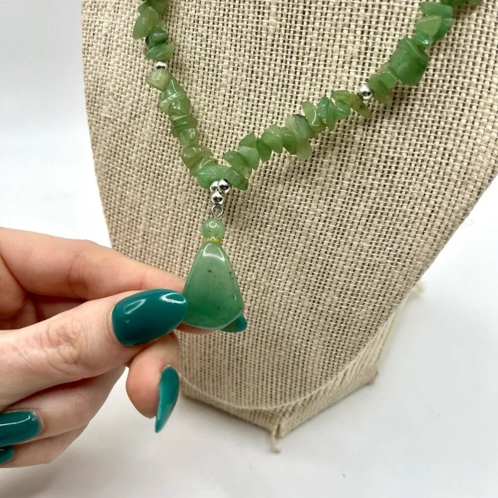 VTG 90s Green Aventurine Chip Stone Bead Necklace Pendant Boho Earth Retro